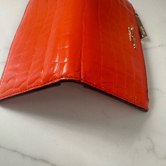 Kate Spade women’s bifold wallet - Picture 7 of 7